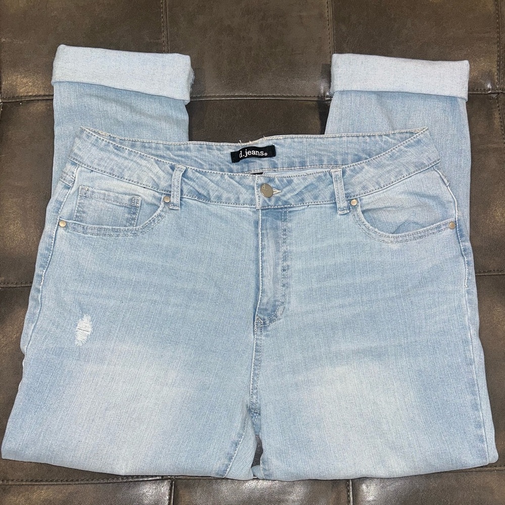 d. jeans Light Blue Ankle & Cropped Jeans